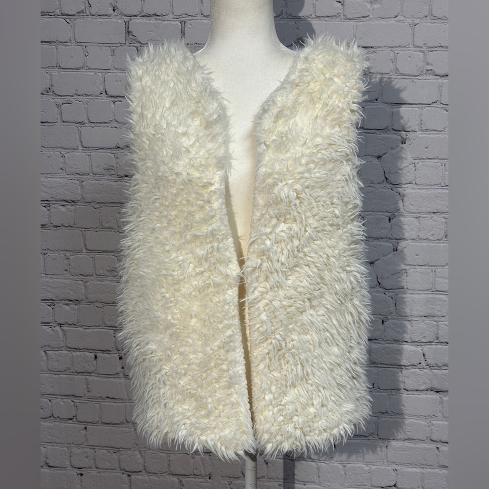 Faux Fur Vest in Cream Size S/M